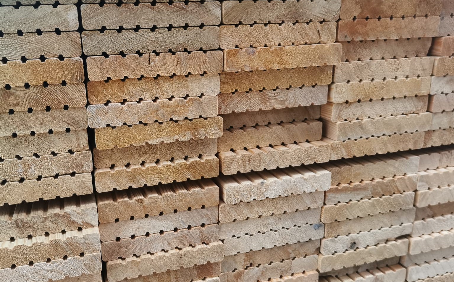 LÄRCHE RIFFELBOHLE 3,00 M