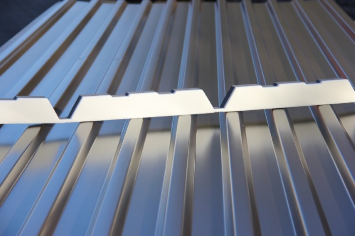 PROFILFÜLLER TRAPEZPROFIL 45/333 OBEN